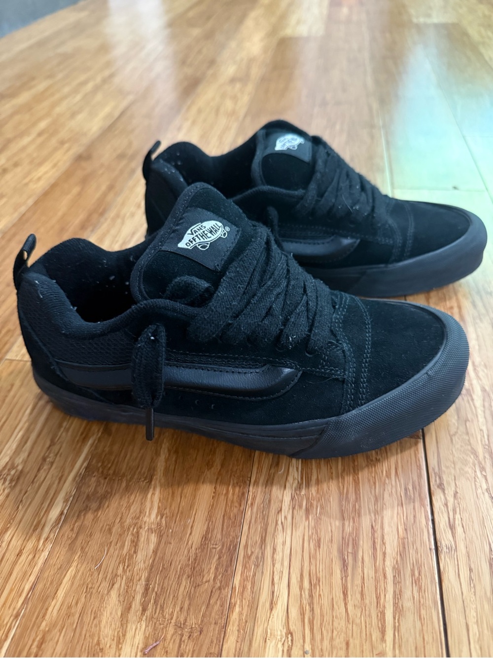 Vans Knu Skool Black Low-Top Skate Shoes